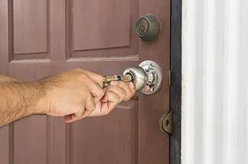 Pompano Beach Lock And Key Pompano Beach, FL 954-281-3212 Pompano Beach Lock And Key Pompano Beach, FL 954-281-3212 - emergency-locksmith-service